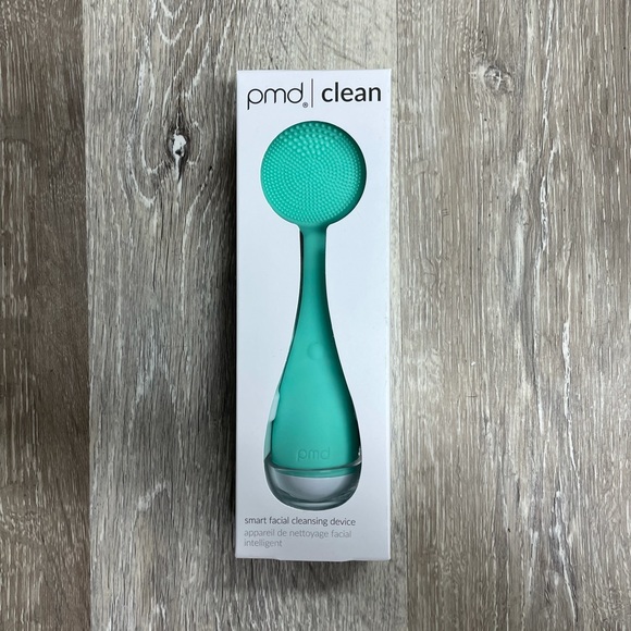 PMD Clean facial cleansing device, teal. - Picture 10 of 14